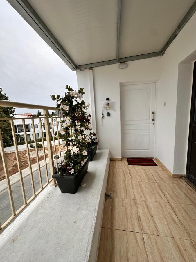 Aphrodites Suite Paphos Buitenkant foto
